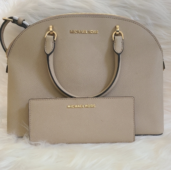 Diferent colors - Picture 7 of 9